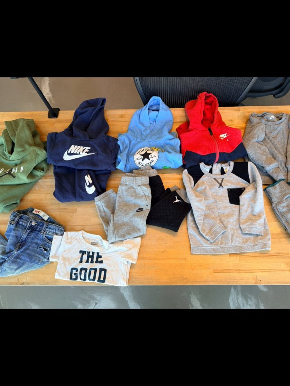 Nike, Jordan, Converse & Levis Lot Of 13 Boys 24M Clothing. Tops + Bottoms.